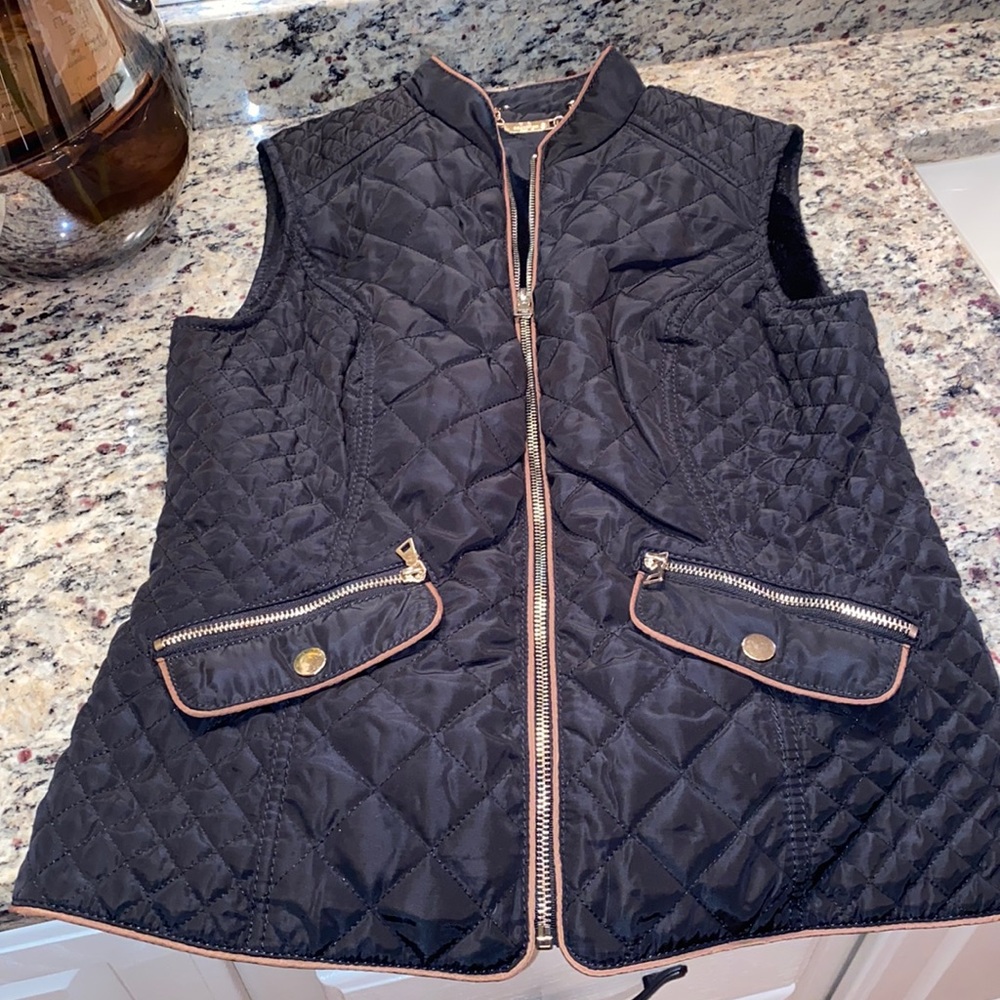 NWOT - Francesca’s Black Quilted Vest with Faux Fur Lining, Never Worn - Size S